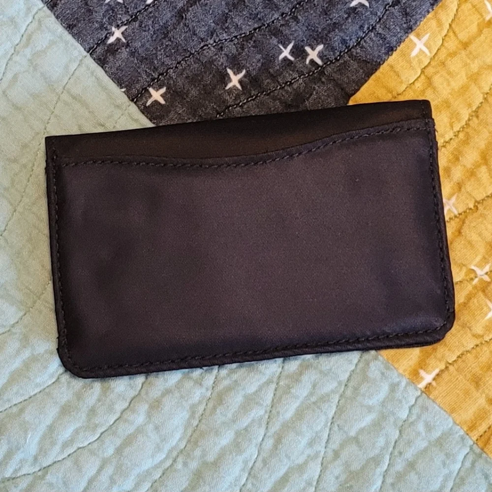 Vera Bradley Black Snap Closure Wallet - Picture 5 of 6